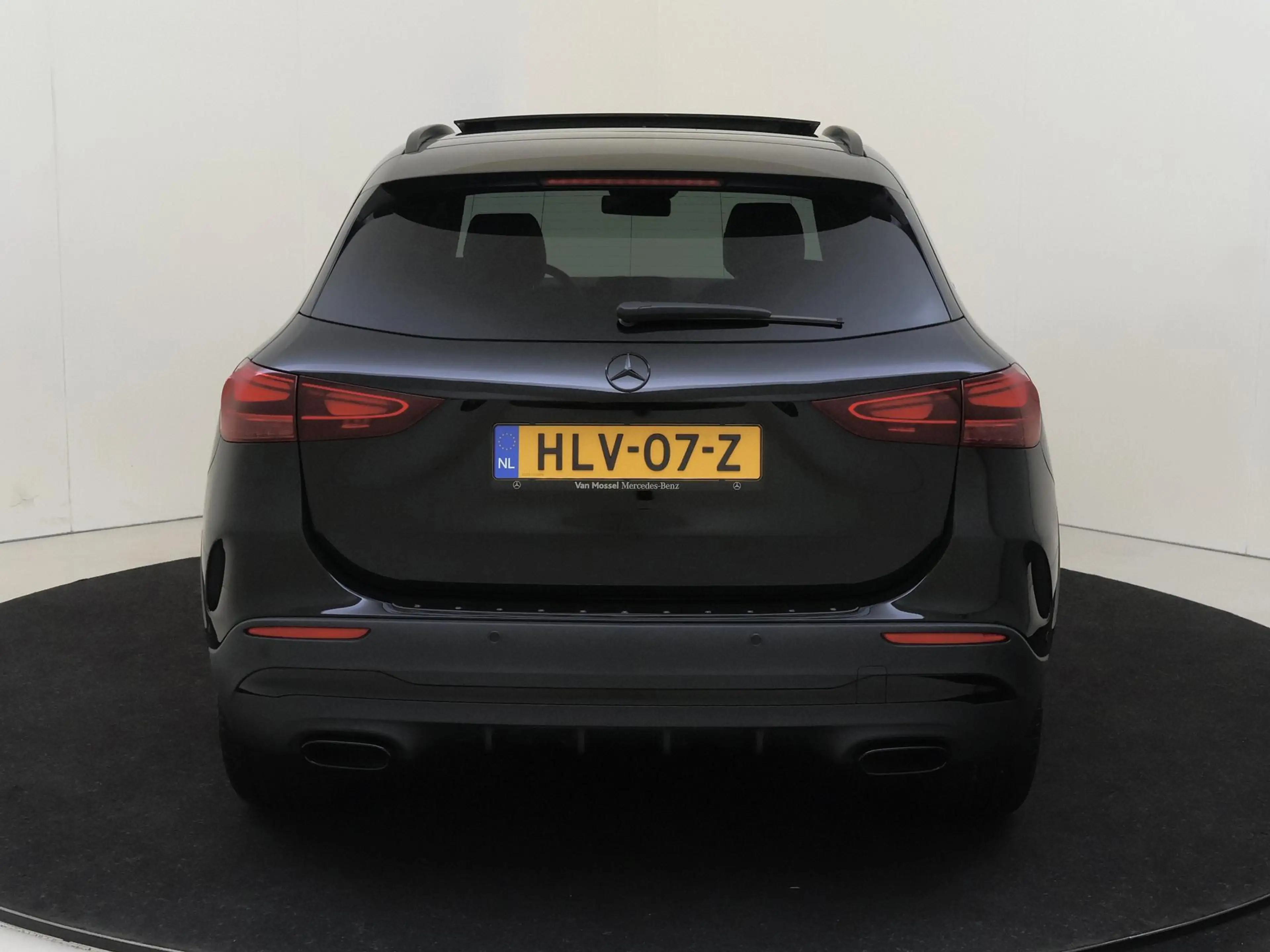 Mercedes-Benz GLA 250 e Star Edition AMG Line /Panoramadak /20 Inch /Nig — photo 8
