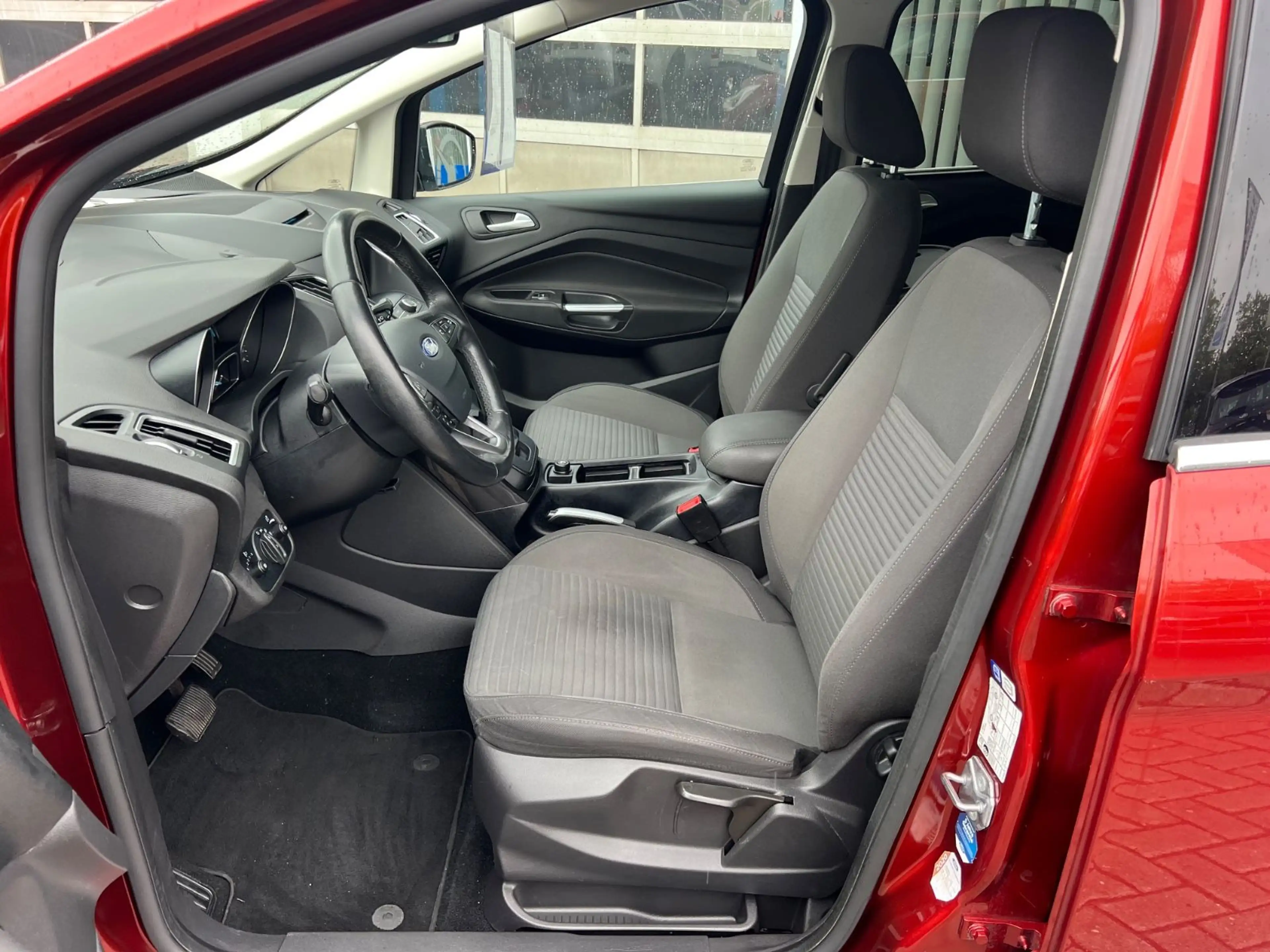 Ford C-Max C-MAX Titanium — photo 8