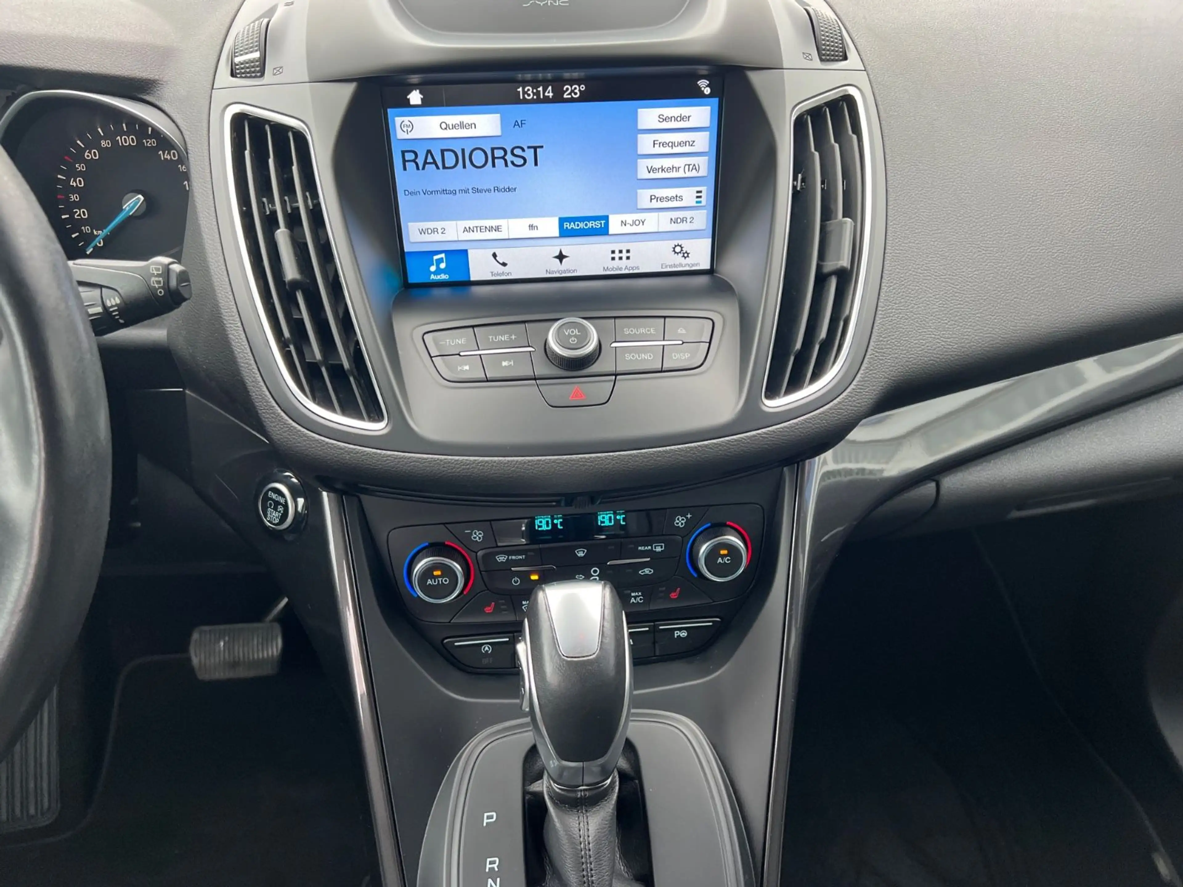 Ford C-Max C-MAX Titanium — photo 11