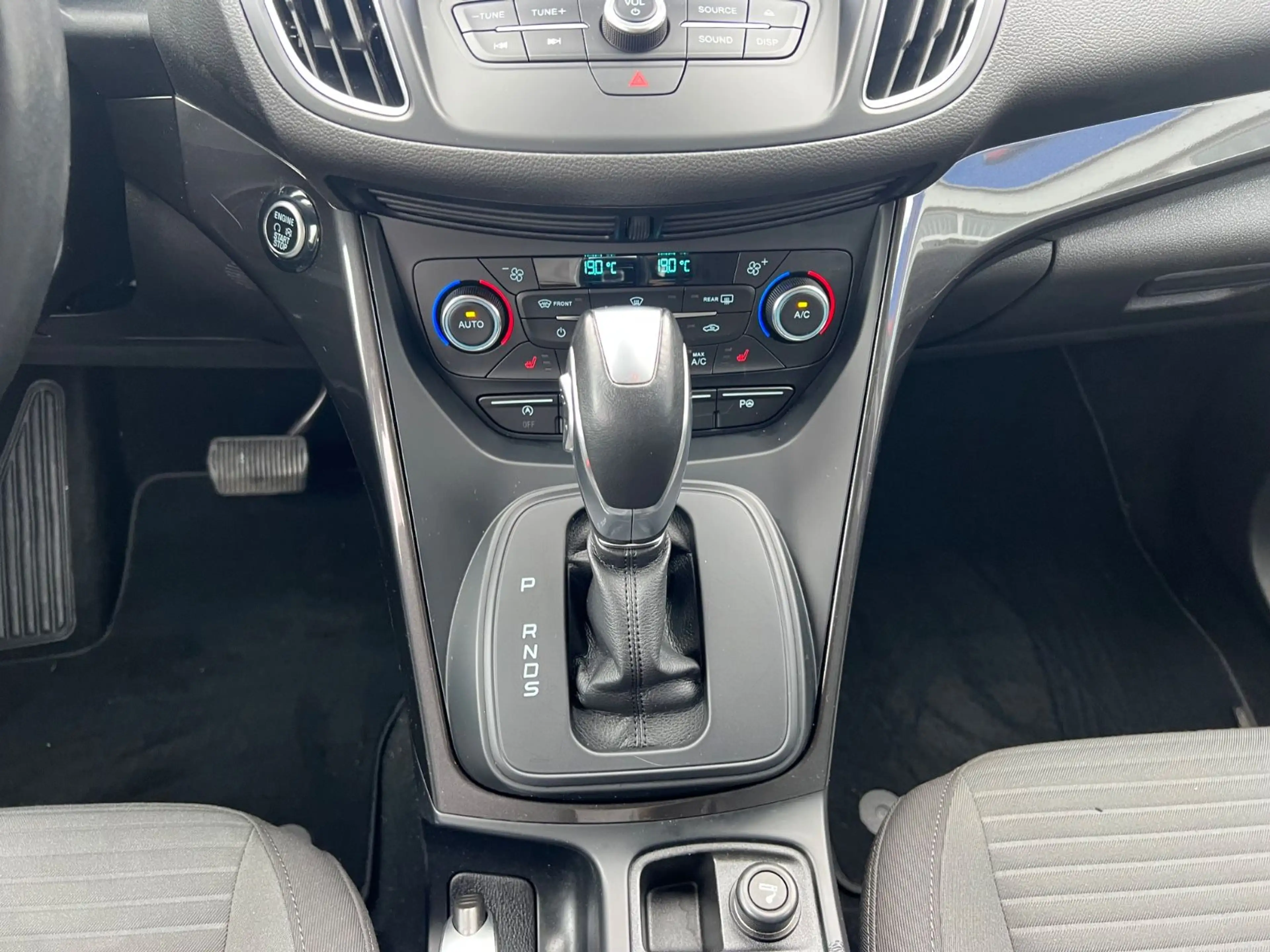 Ford C-Max C-MAX Titanium — photo 12