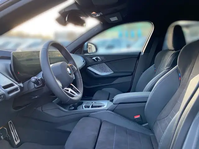 BMW 2 Series view 7