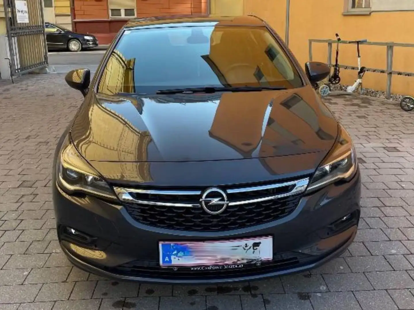 Opel Astra Astra 1,6 CDTI Ecotec Innovation Aut. Innovation Grau - 1