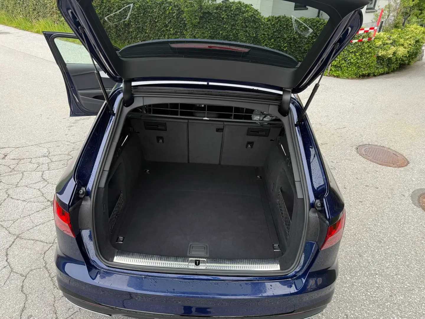Audi A4 Avant 35 TFSI S-line S-tronic - 1