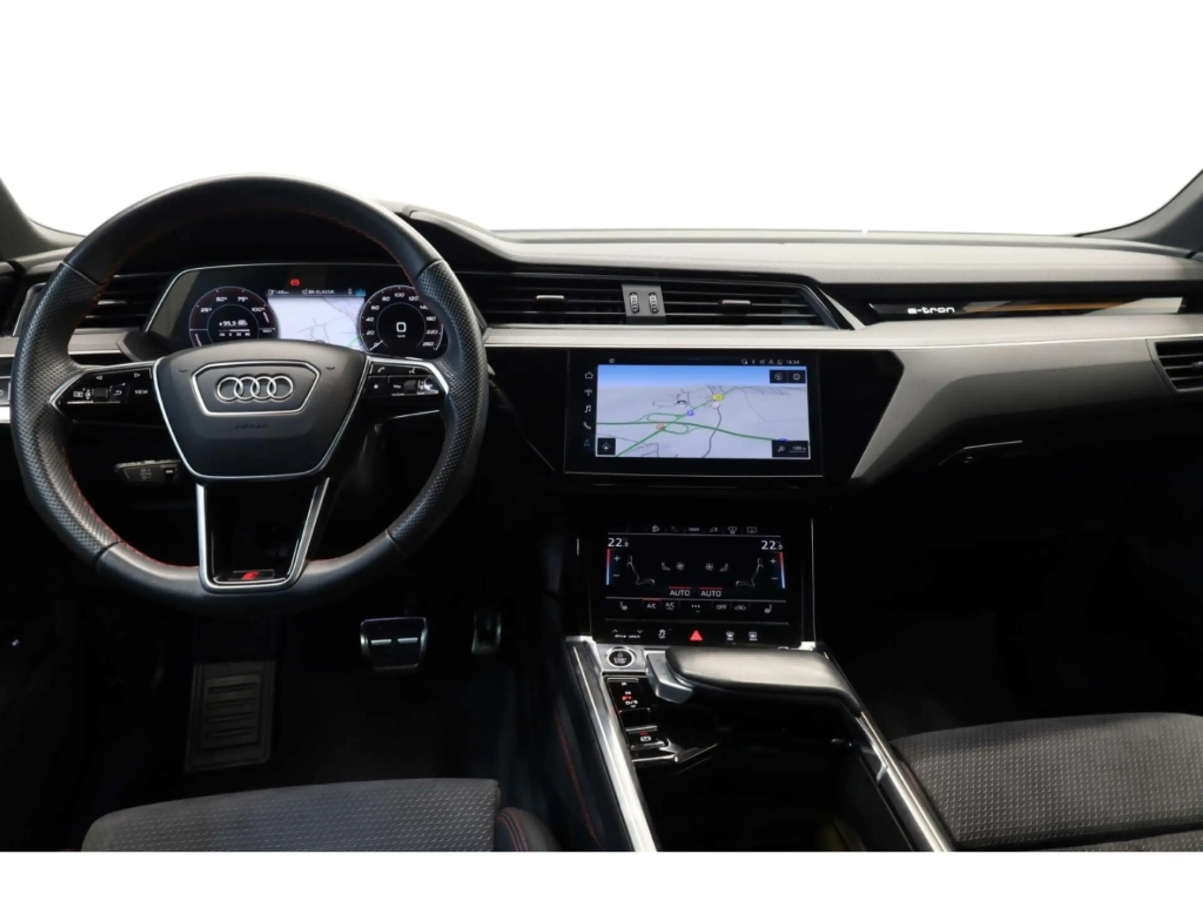 Audi Q8 e-tron Sportback S line — photo 9