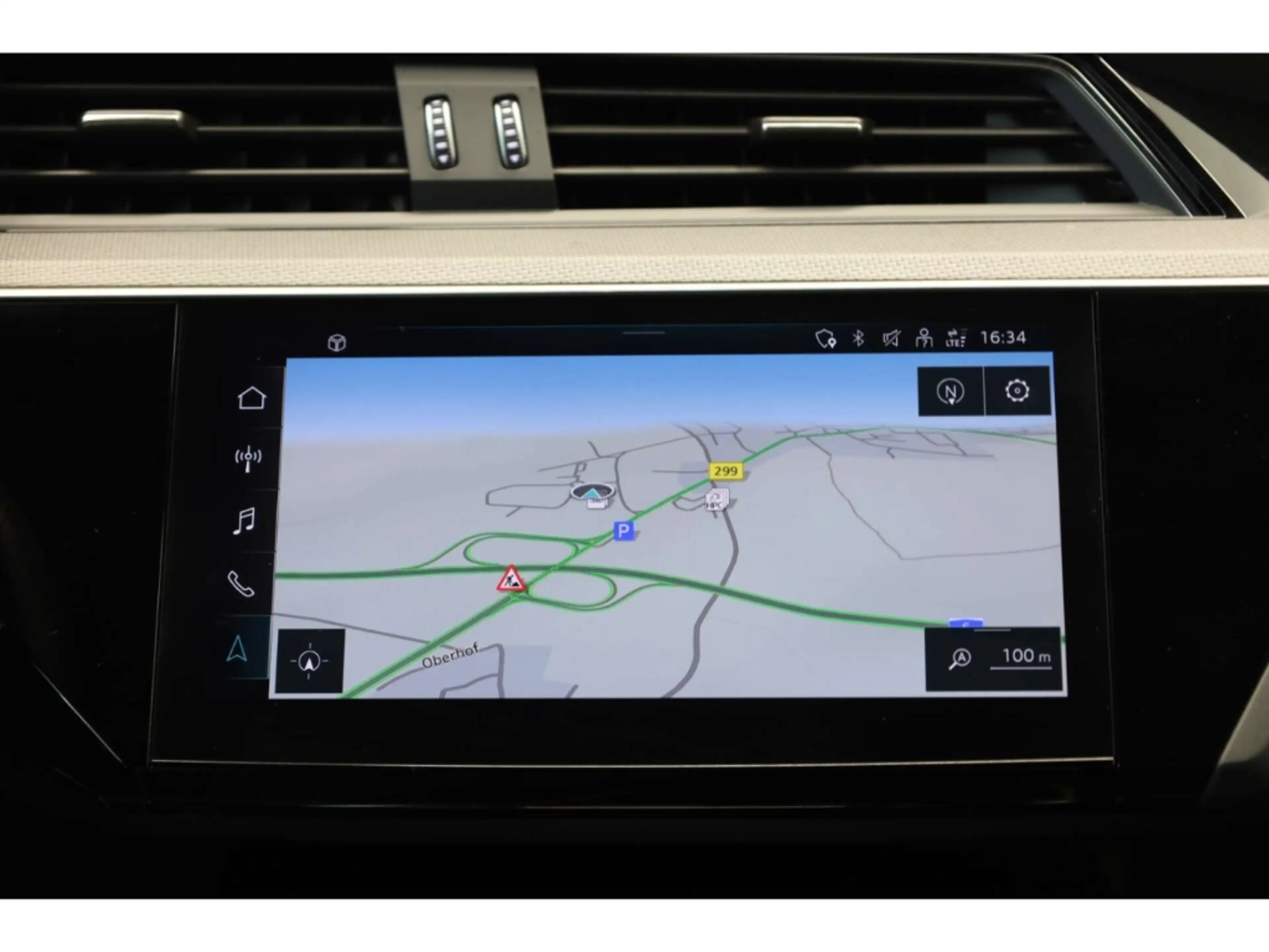 Audi Q8 e-tron Sportback S line — photo 14