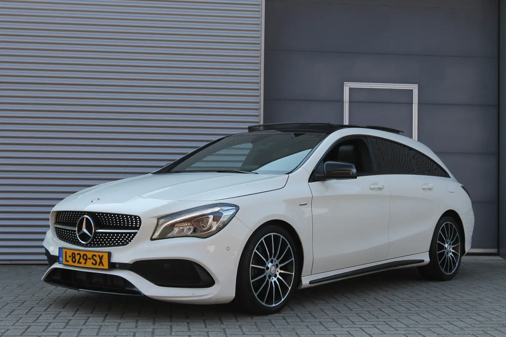 Mercedes-Benz CLA 200 Shooting Brake White-Art Edition I AUT. I AMG I PA Wit - 1