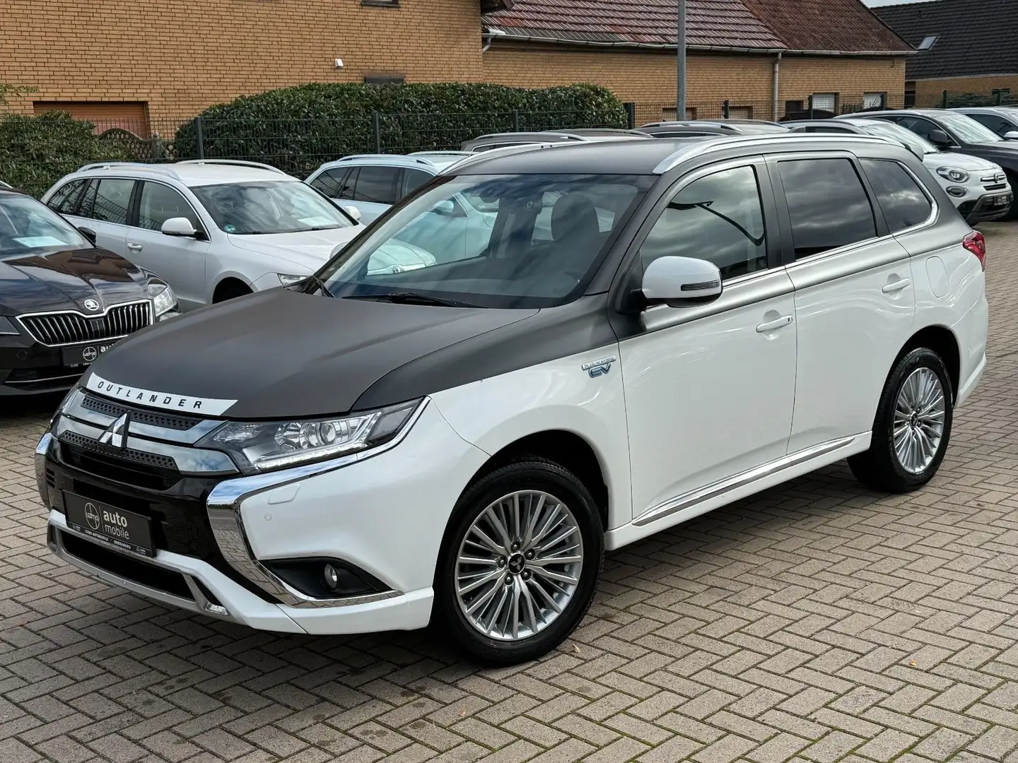 Mitsubishi Outlander PHEV, 4WD, Leder, Xenon, 1. Hand Blanc - 1