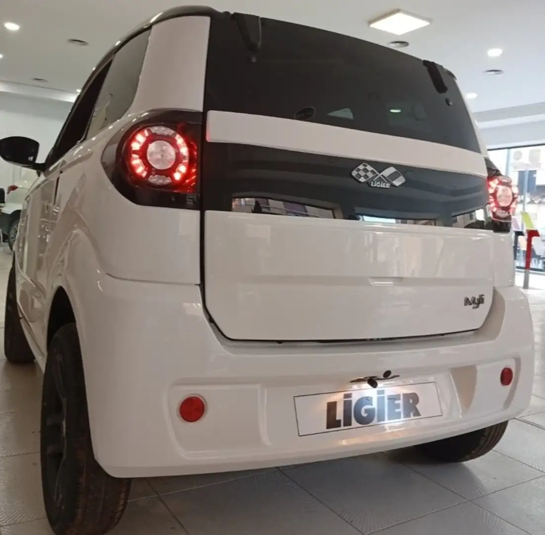 Ligier Myli 8,28 kWh I.Deal Weiß - 2