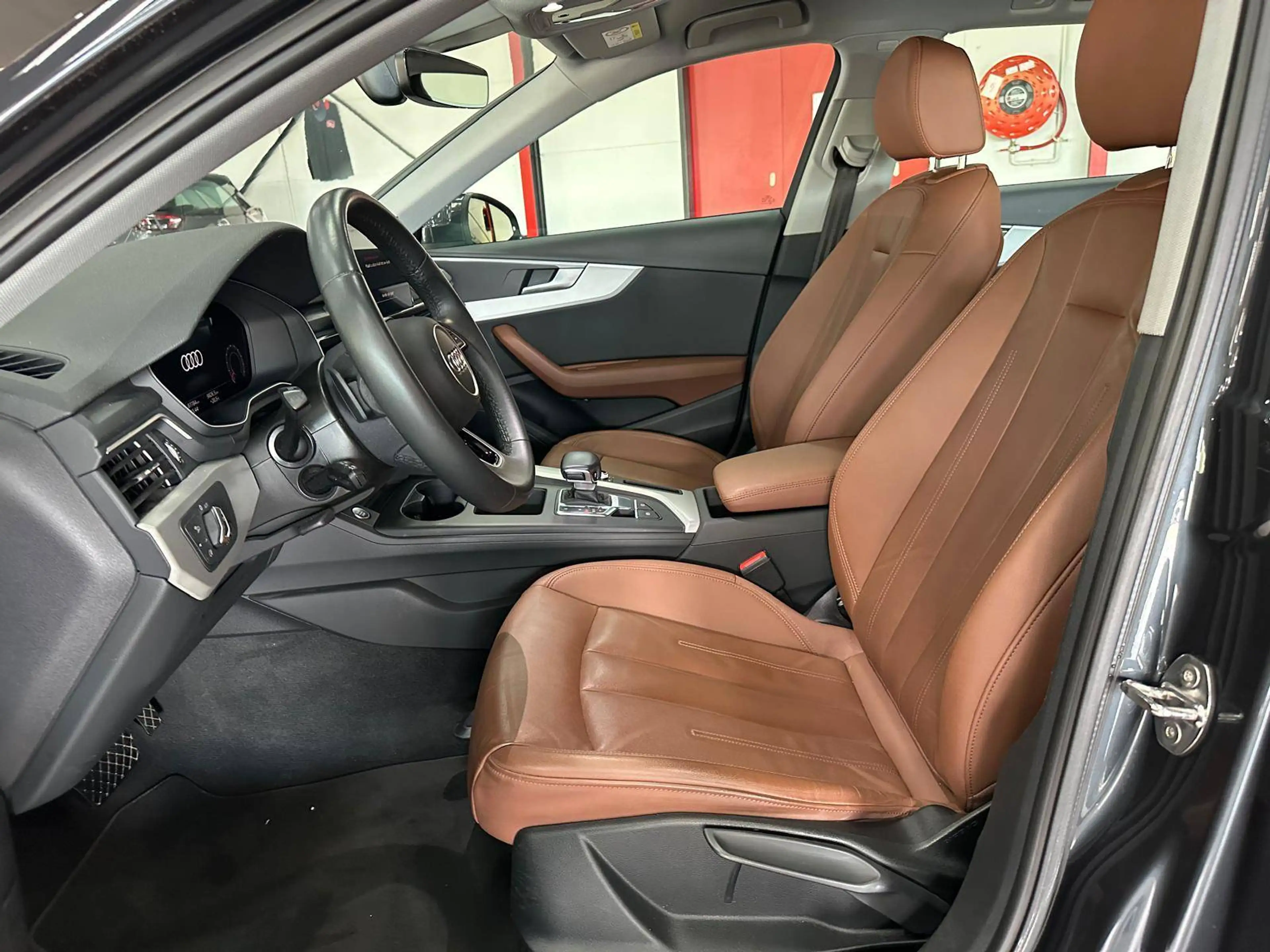 Audi A4 A4 Avant 35 TFSI Business Edition S tronic*1STE EIGENAAR*CRUISE CONTROL*VIRTUAL COCKPIT*NAVIGATIE*AIRCO*TREKHAAK — photo 10