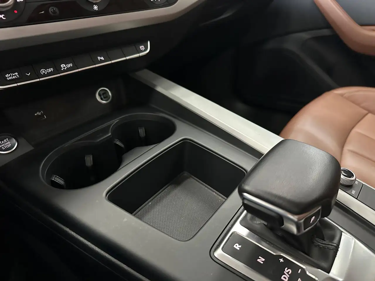 Audi A4 Avant 35 TFSI Business Edition S tronic*1STE EIGENAAR*CRUISE CONTROL*VIRTUAL COCKPIT*NAVIGATIE*AIRCO*TREKHAAK, миниатюра 20