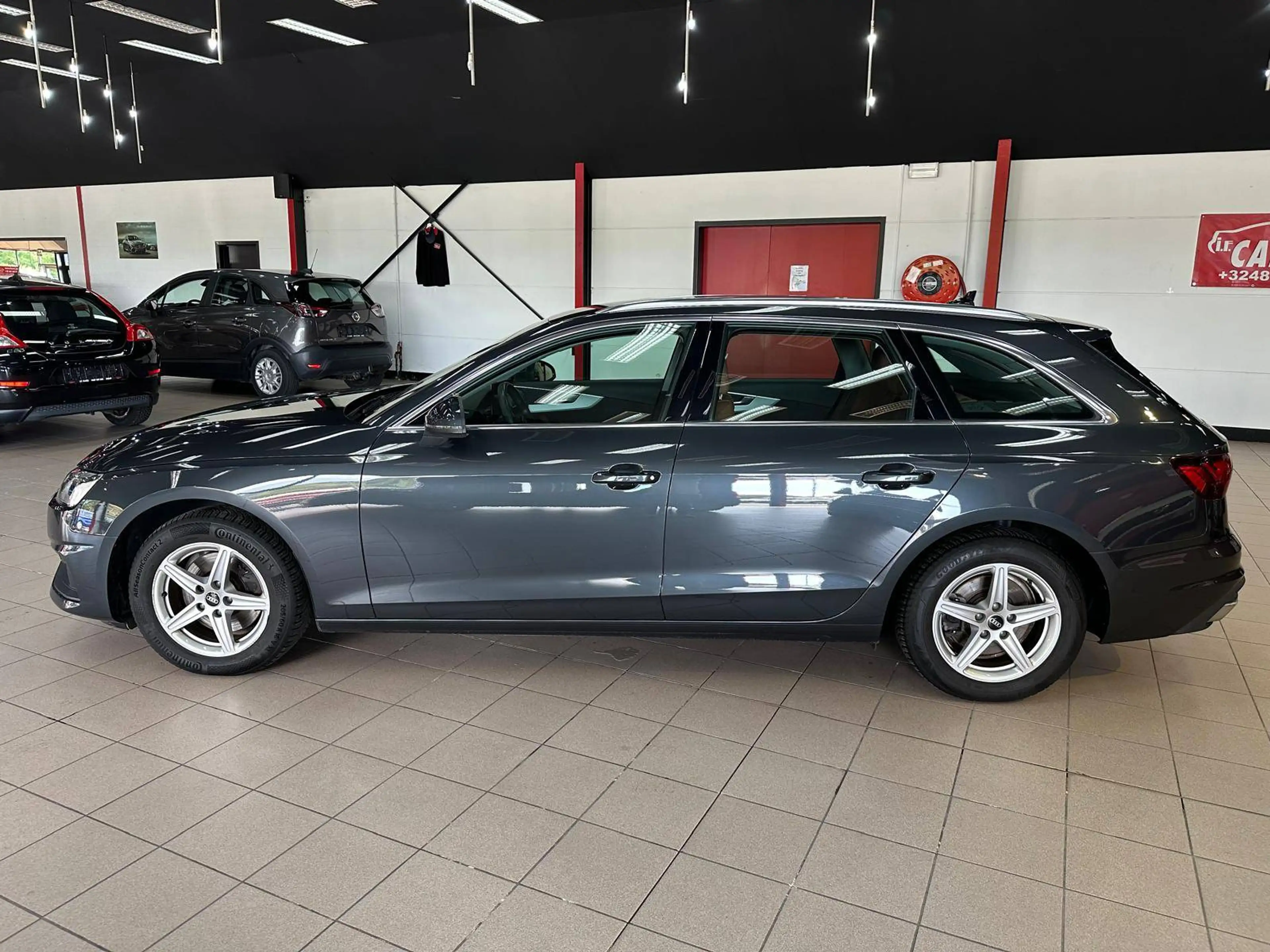 Audi A4 A4 Avant 35 TFSI Business Edition S tronic*1STE EIGENAAR*CRUISE CONTROL*VIRTUAL COCKPIT*NAVIGATIE*AIRCO*TREKHAAK — photo 4