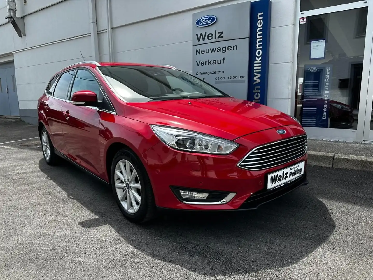 Ford Focus Turnier Titanium Rojo - 1
