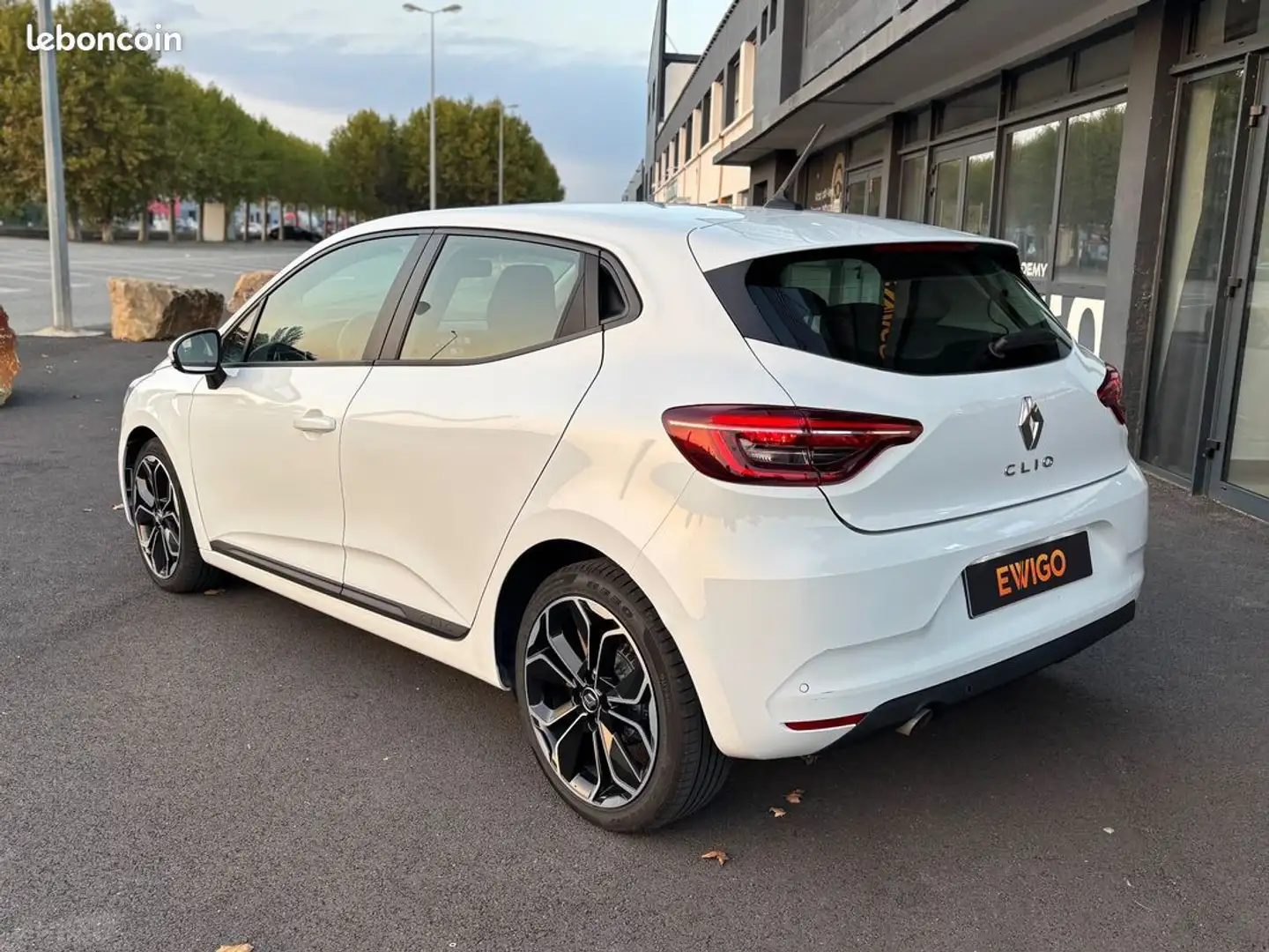 Renault Clio 1.0 tce 90ch business apple carplay garantie 2027 Blanc - 2