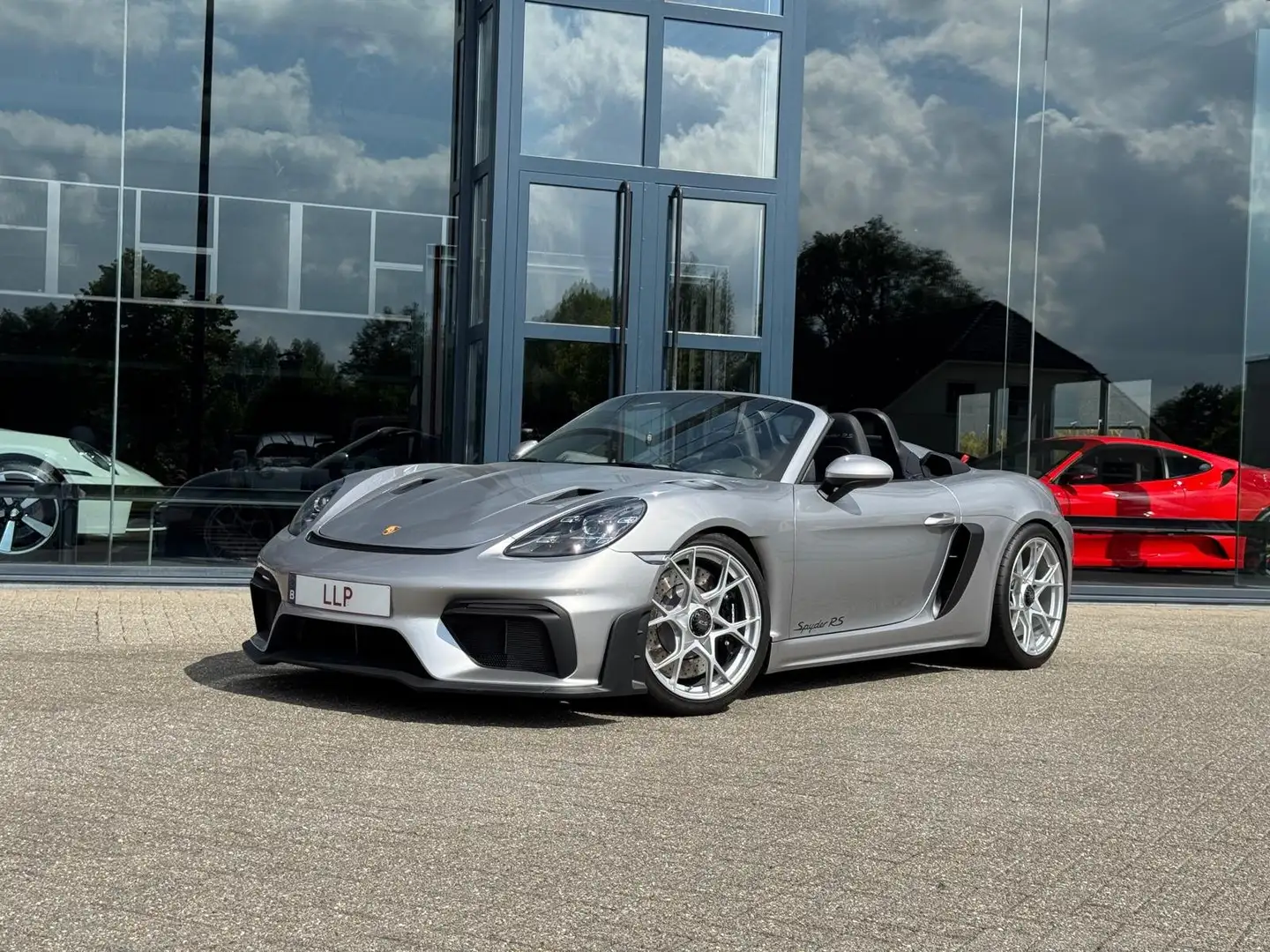 Porsche 718 Spyder RS Plateado - 1