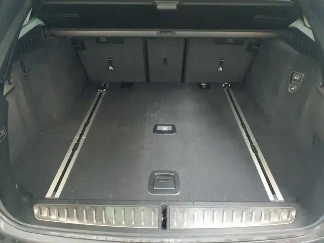 BMW 5 Series view 15