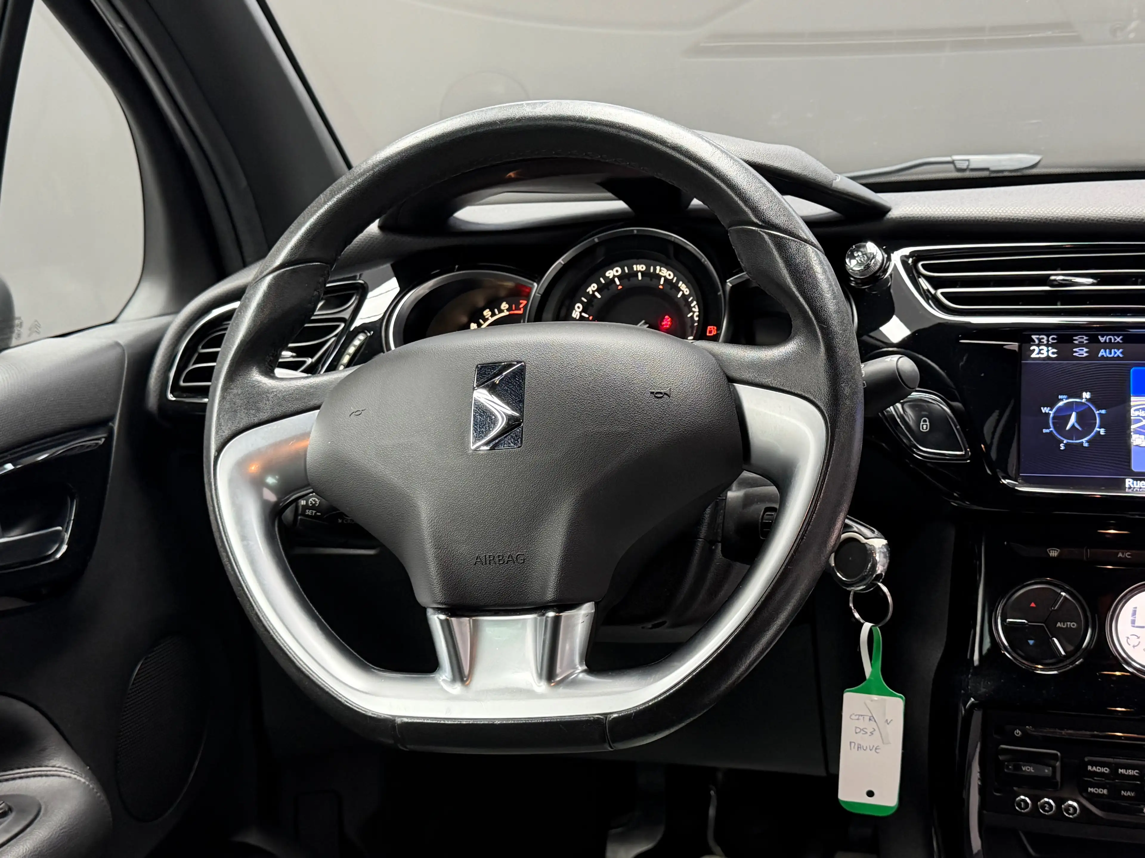 Citroen DS3 1.2 VTi So Chic * 1ER PROP + GPS + GARANTIE * — photo 12