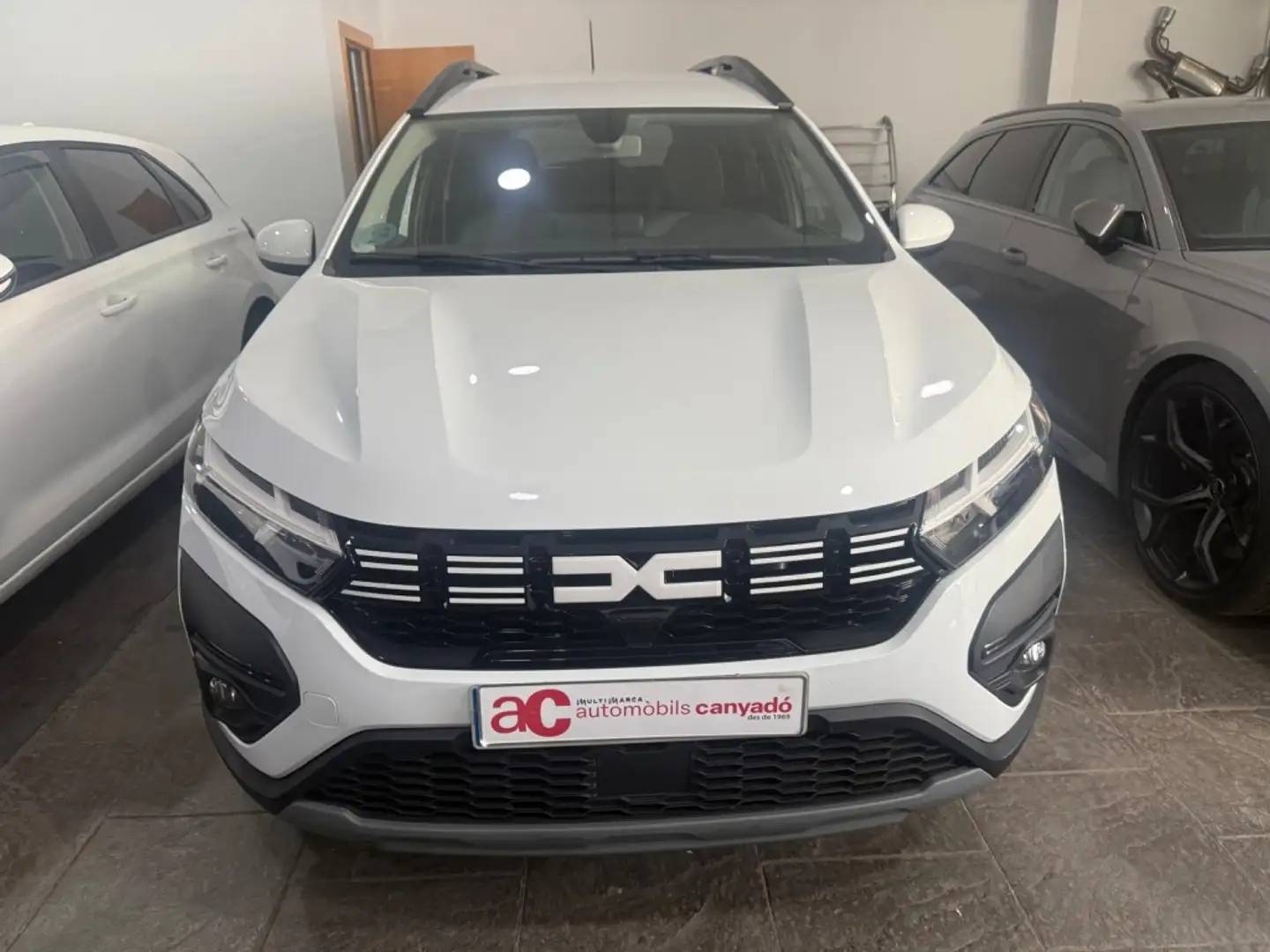 Dacia Jogger 1.0 TCe Expression 81kW 7pl. Blanco - 1