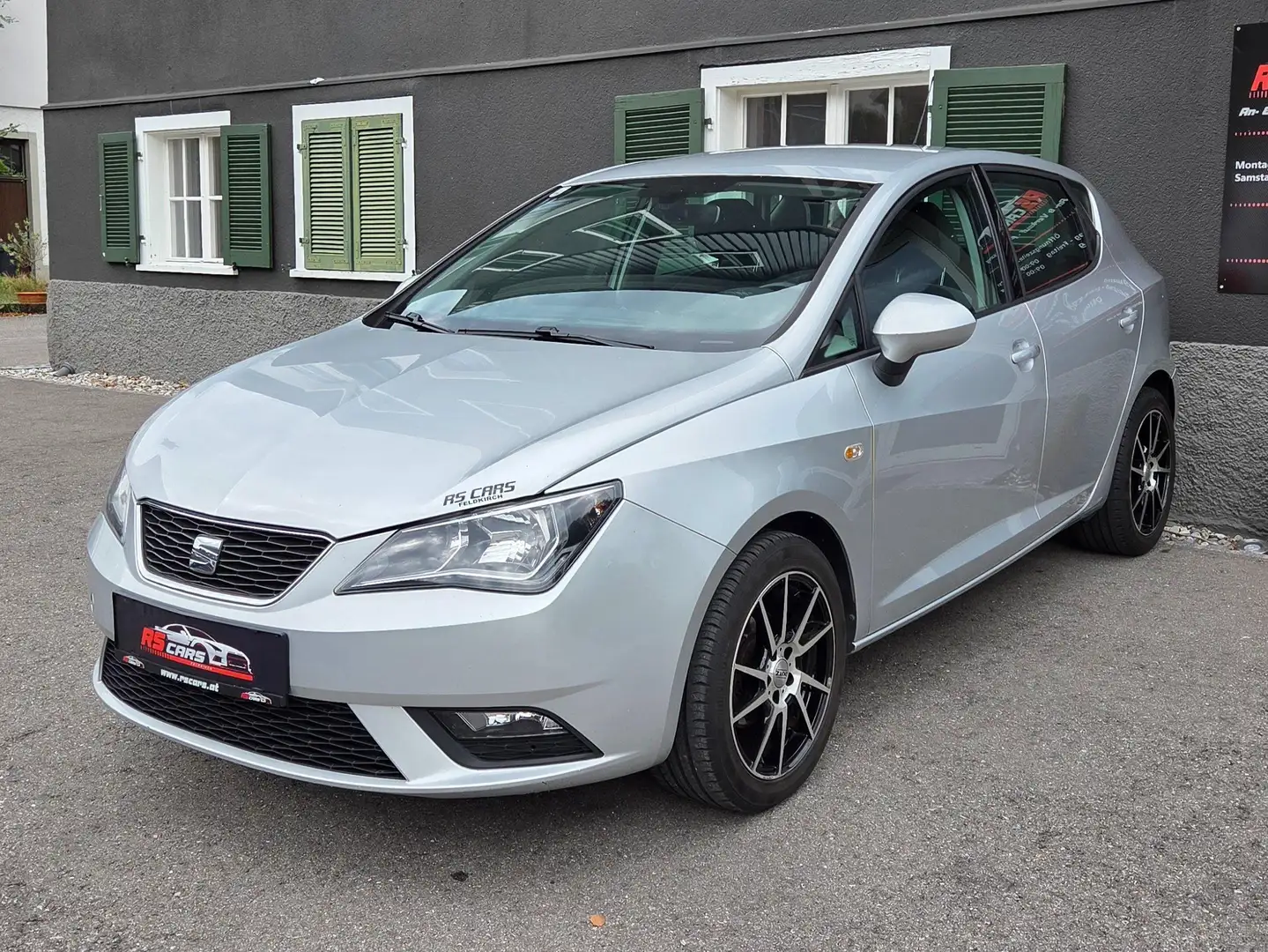 SEAT Ibiza Style   PS 95 Frisch Vorgeführt 10/2027 Grau - 1