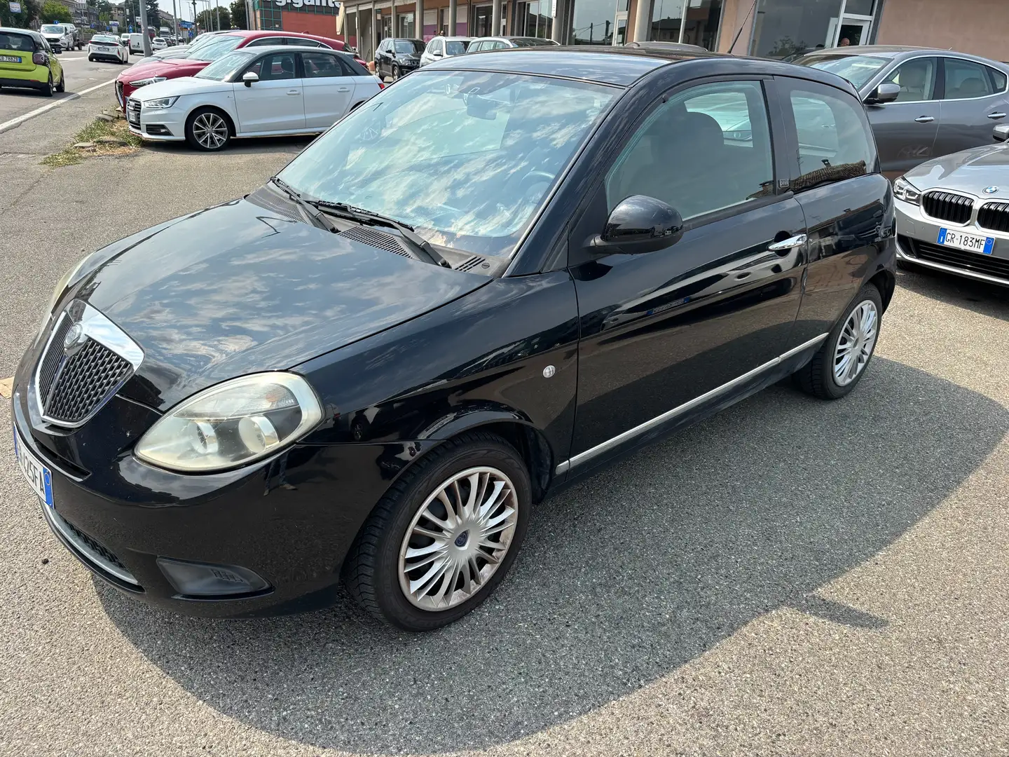 Lancia Ypsilon Ypsilon II 2011 1.2 8v Diva NEOPATENTATI Negro - 1