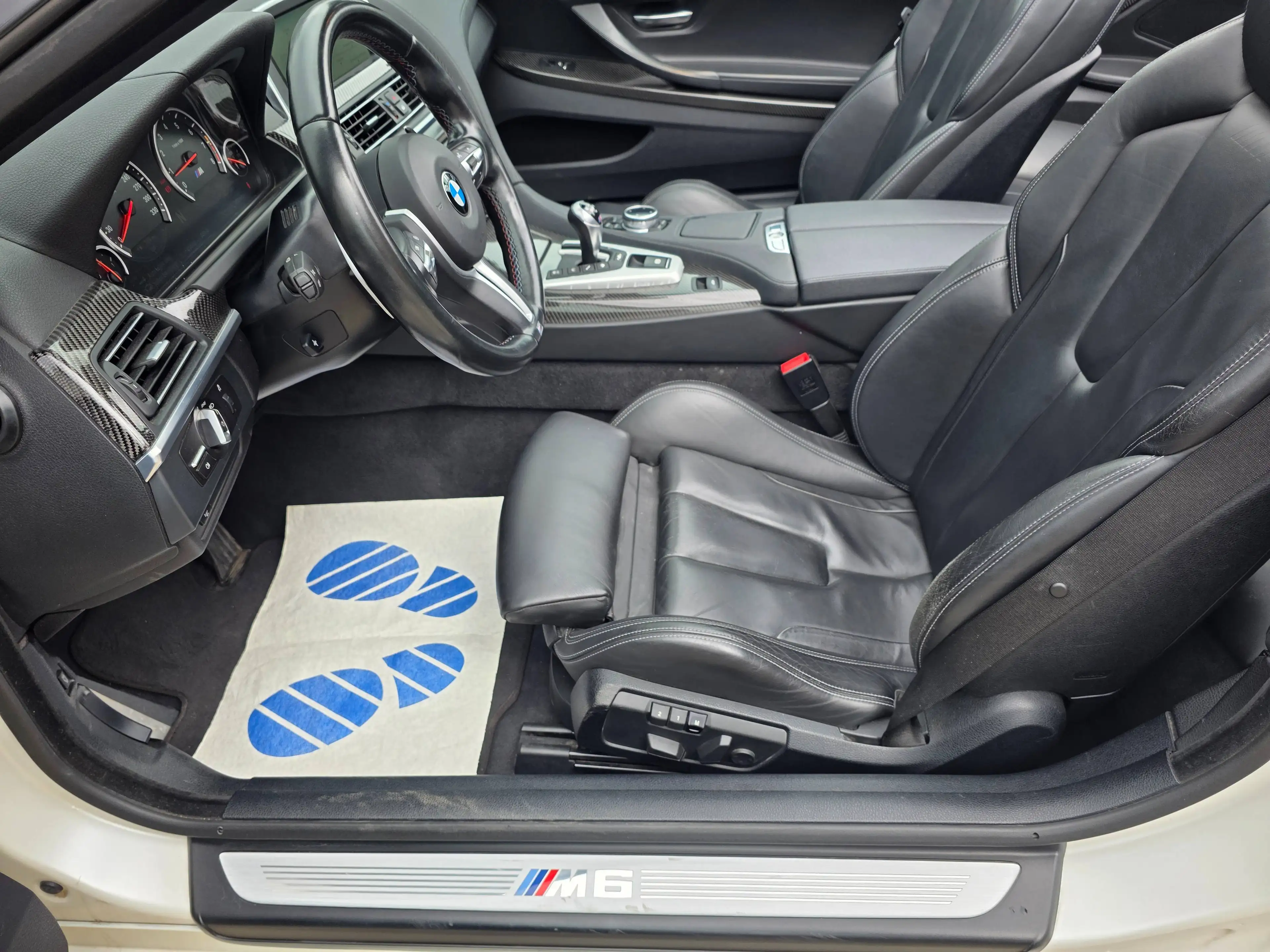 BMW M6 Competition - 4.4 Benzine V8 575PK - Frozen White — photo 15