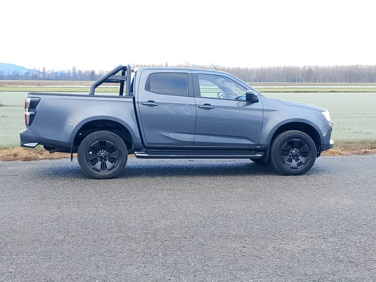 Isuzu D-Max 2023 — фото 7
