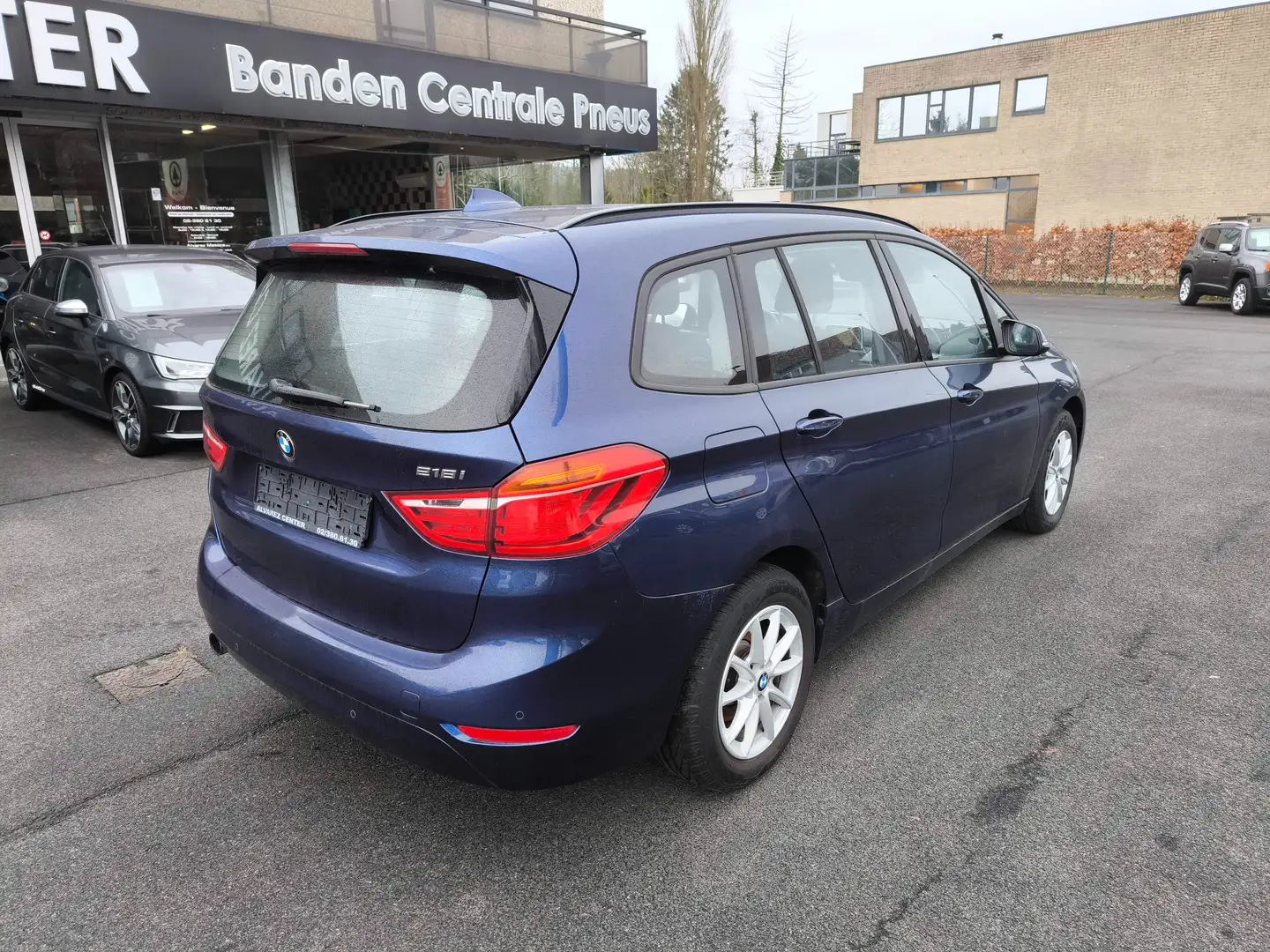BMW 218 218i Gran toureur ( 7 Places ) Azul - 2
