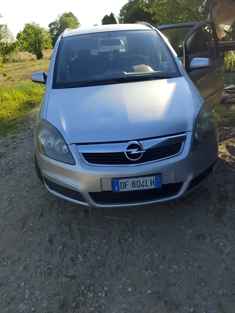 Opel Zafira 1.9 cdti Cosmo 120cv - 2