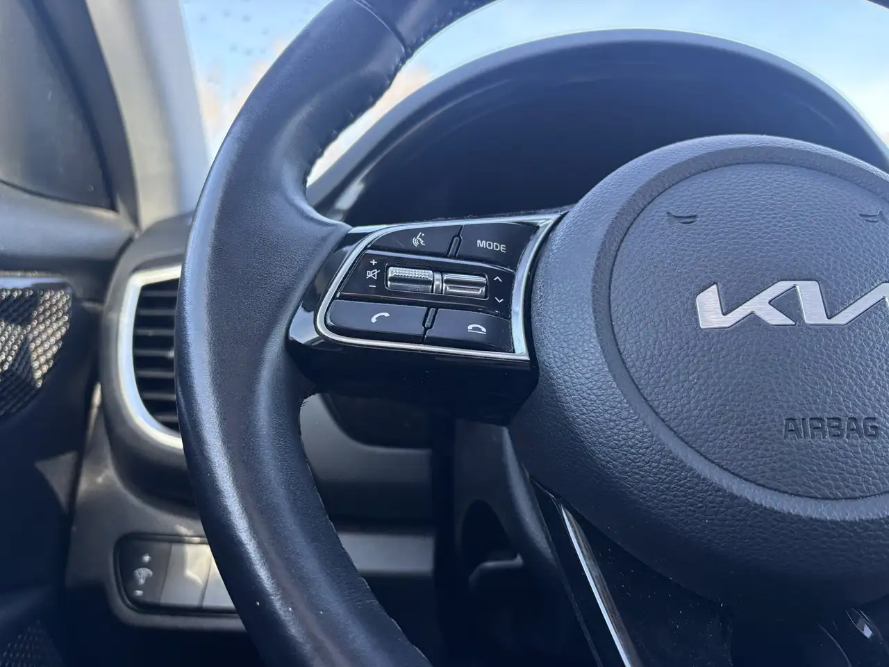 Kia Seltos снимка Kia Seltos
