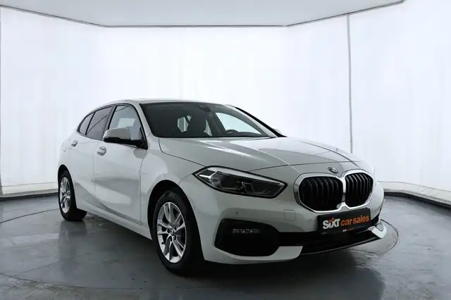 BMW 118 d Sport L. Pano|Nav|S-LRHZ|el.Heck|ParkAs|LED AHK