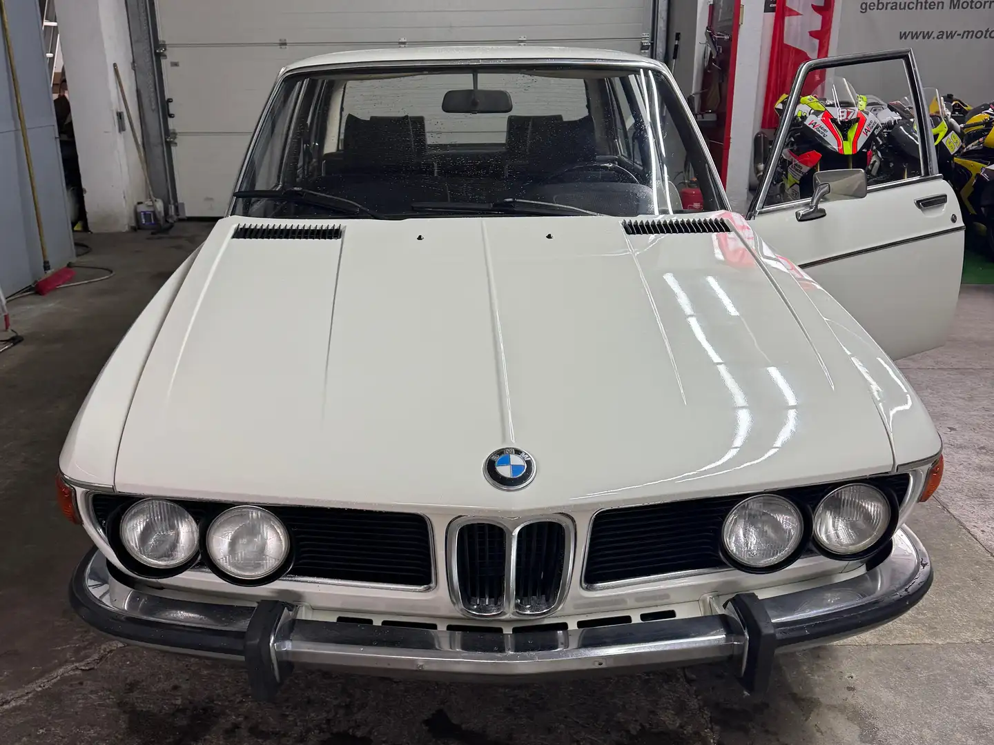 BMW E3 2500 A Weiß - 2