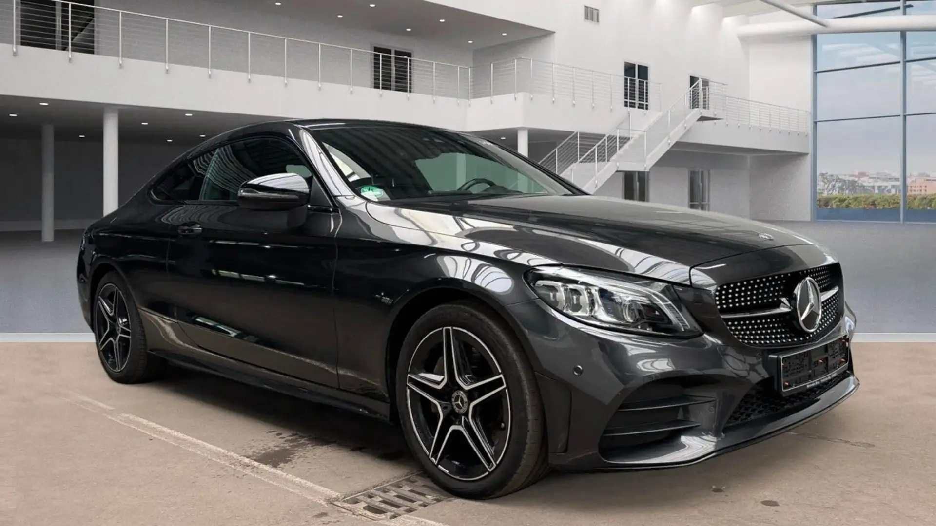 Mercedes-Benz C 300 COUPE AMG Vert - 1