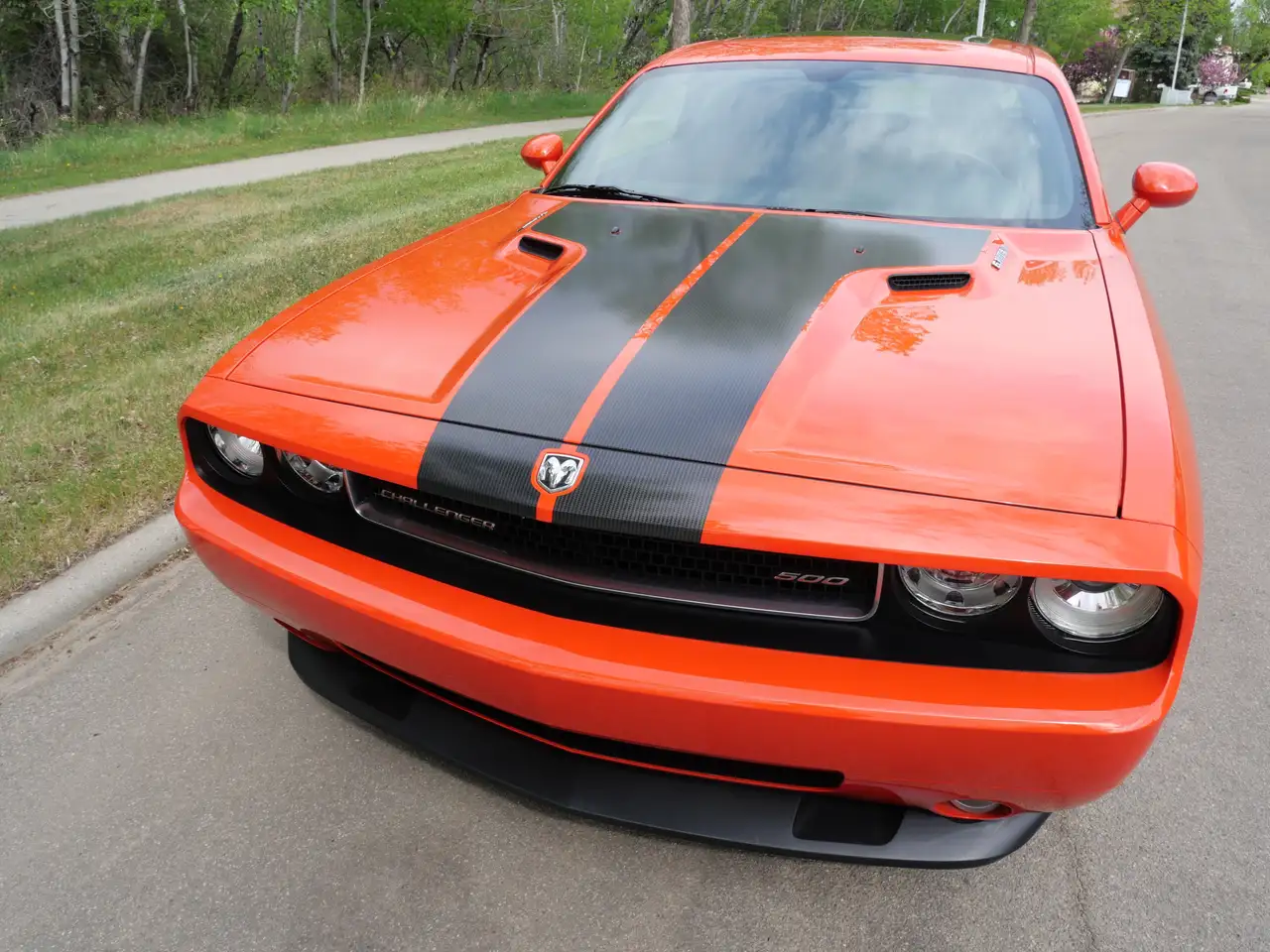 Dodge Challenger снимка Dodge Challenger