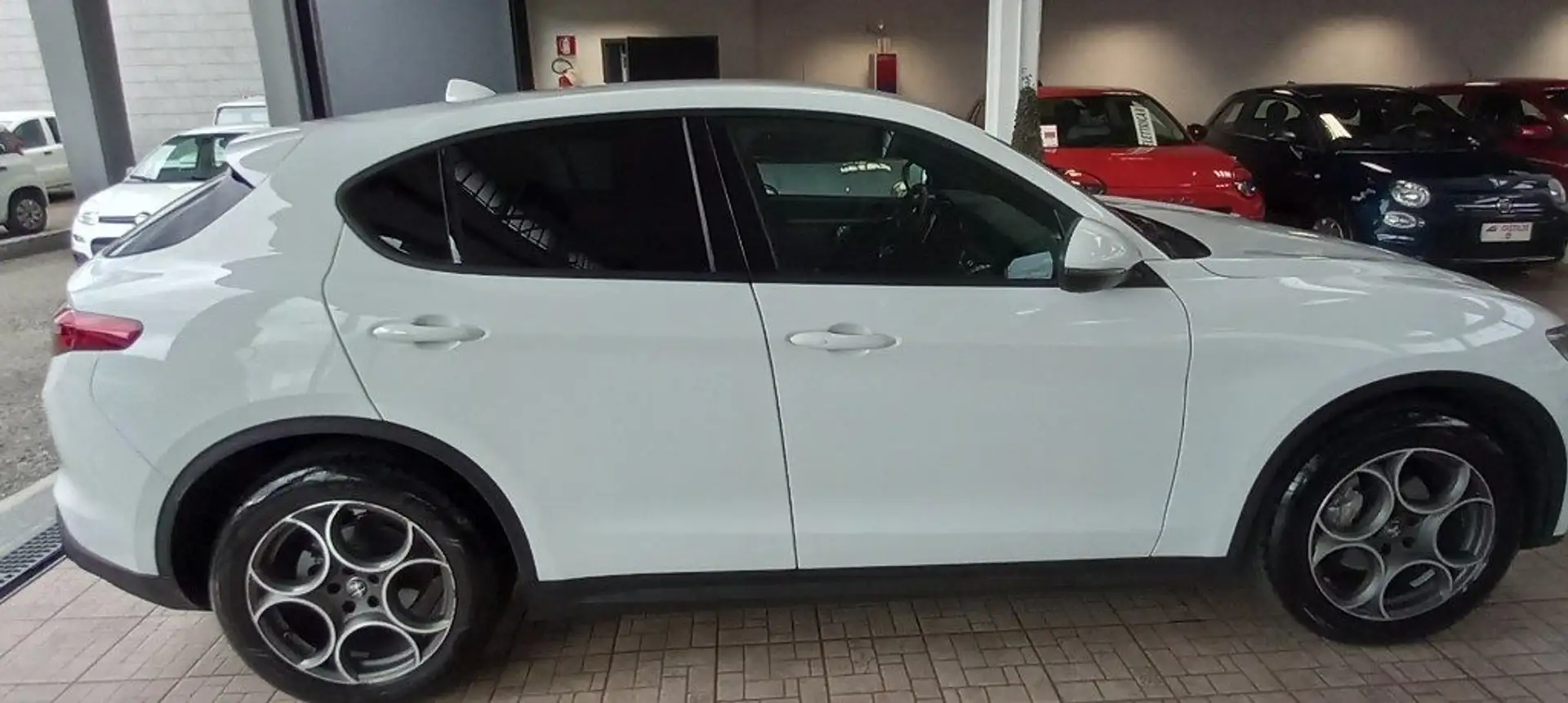 Alfa Romeo Stelvio 2.2 Turbodiesel 190 CV AT8 Q4 Sprint Weiß - 2