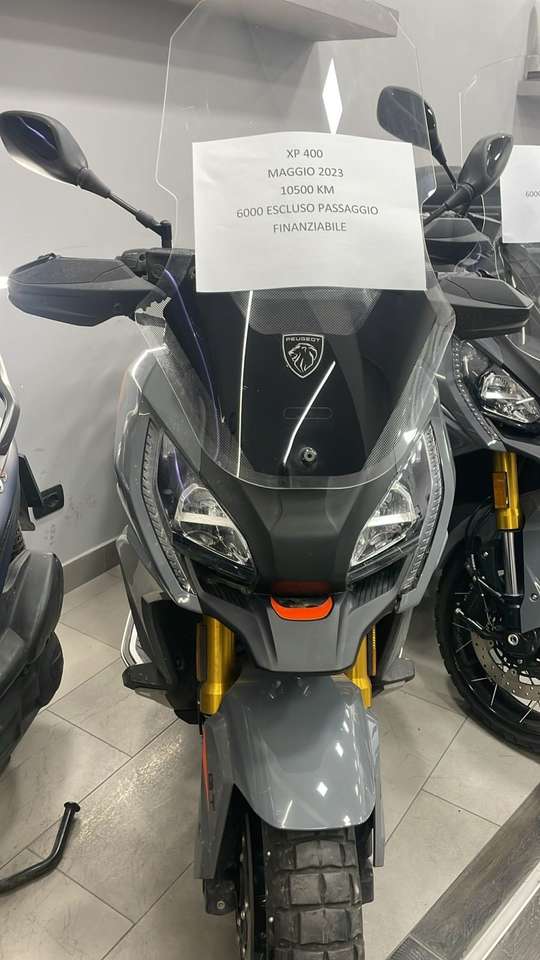 Peugeot XP400