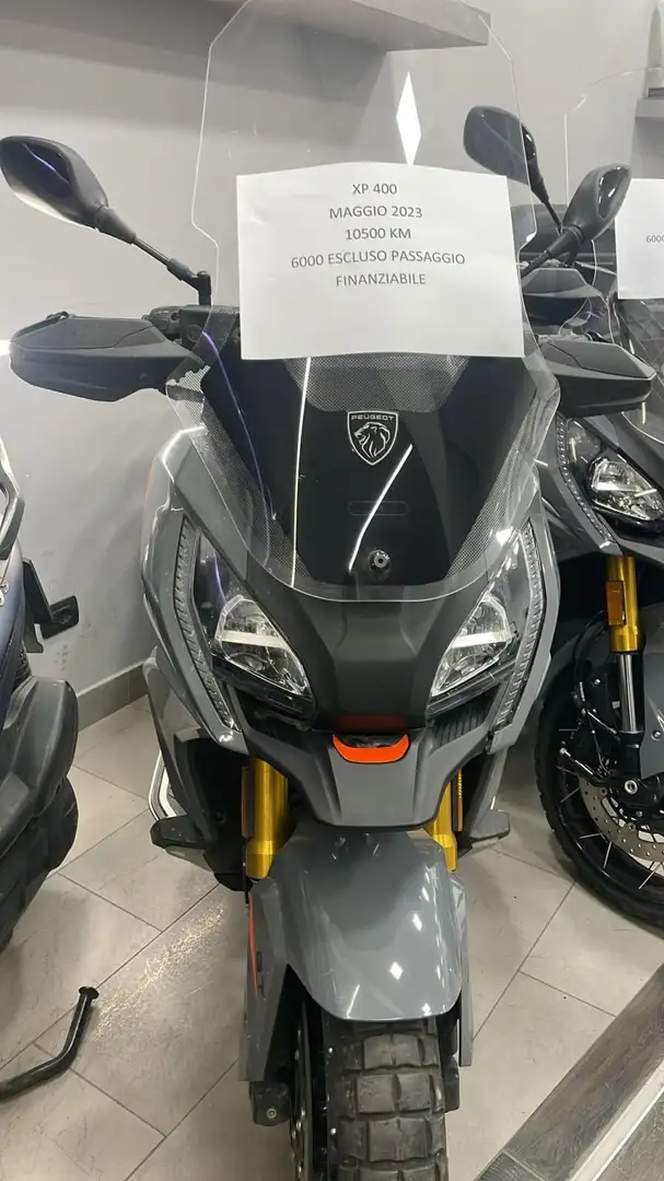 Peugeot XP400 - 1