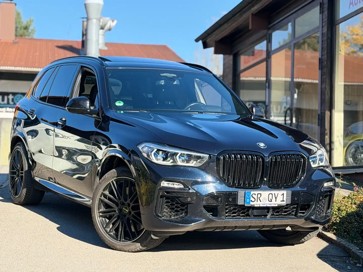 BMW X5 M d LED SKY PANO AHK M PAKET HARMANN Schwarz - 1