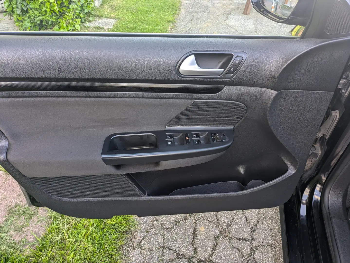 Volkswagen Golf Comfortline 1,6 BMT TDI DPF Schwarz - 2