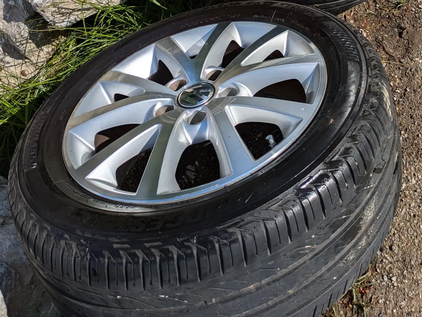 Volkswagen Golf Comfortline 1,6 BMT TDI DPF Schwarz - 1