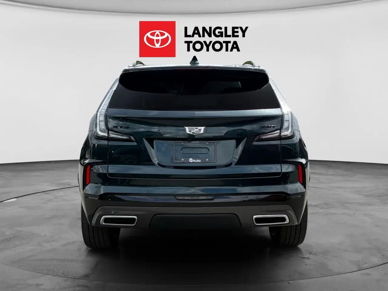 Cadillac XT4 снимка Cadillac XT4