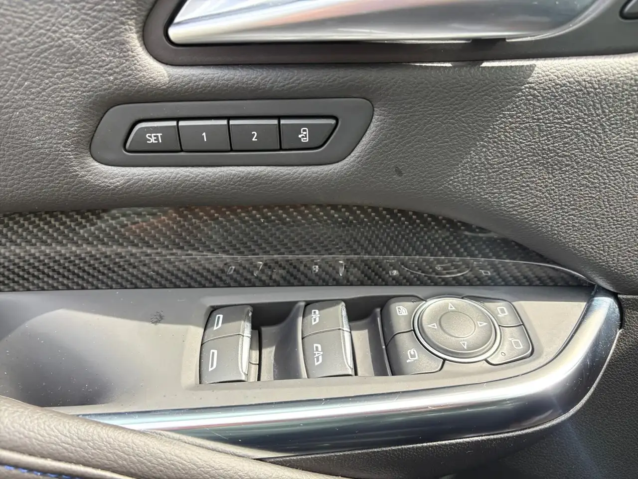 Cadillac XT4 снимка Cadillac XT4
