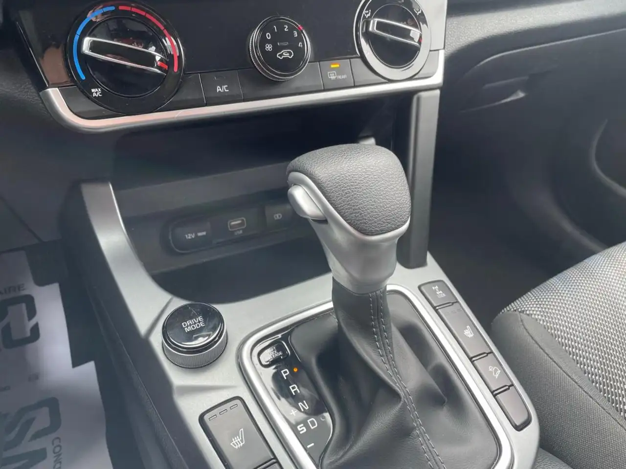 Kia Seltos снимка Kia Seltos