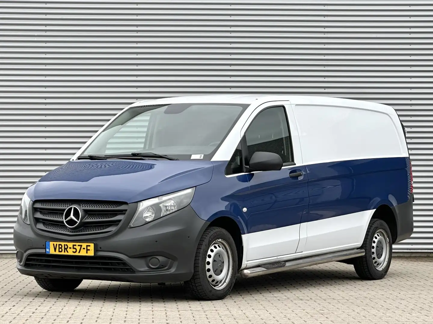 Mercedes-Benz Vito 111 CDI Lang Airco Trekhaak in supermooie goede st Wit - 1