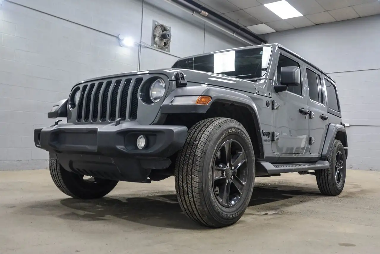 Jeep Wrangler снимка Jeep Wrangler