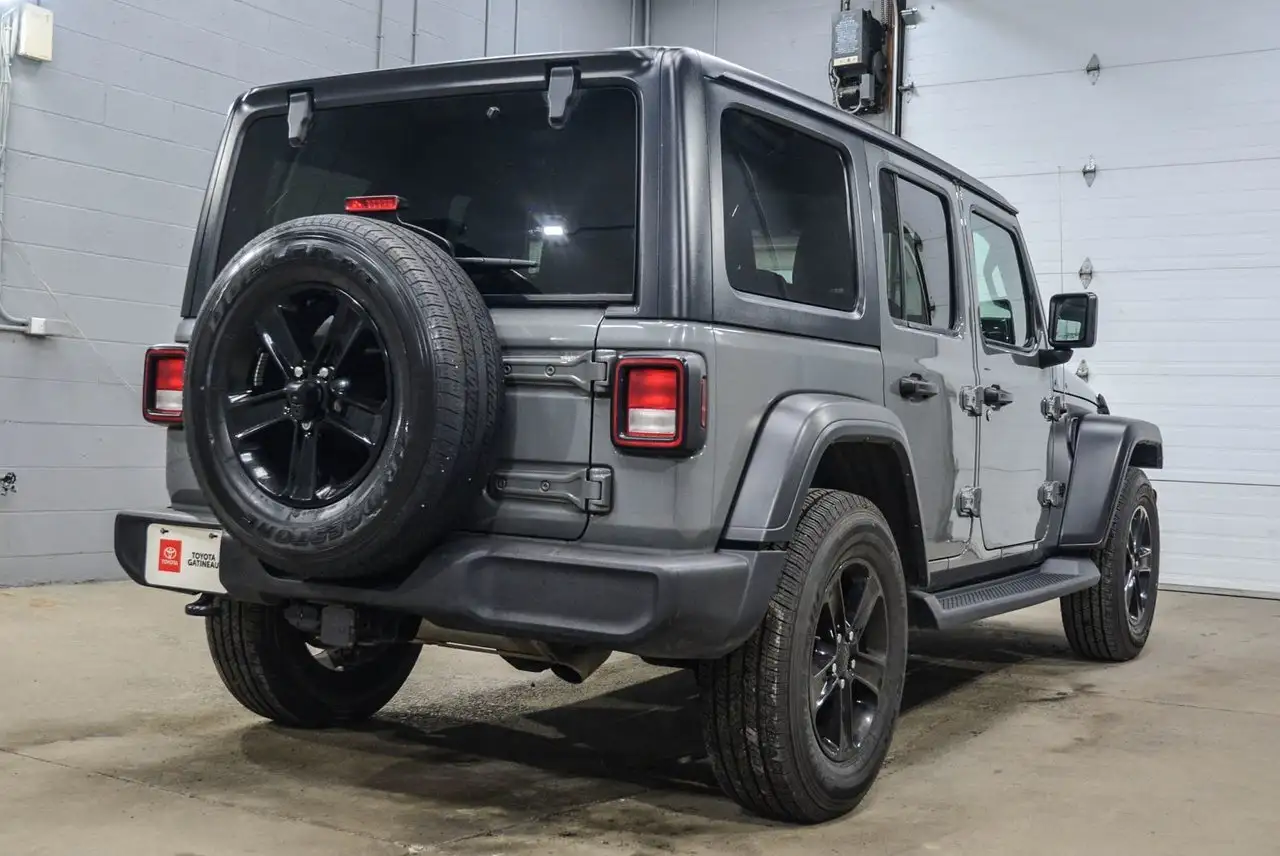Jeep Wrangler снимка Jeep Wrangler