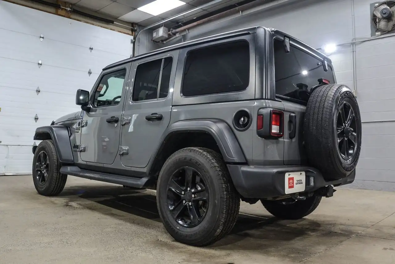 Jeep Wrangler снимка Jeep Wrangler