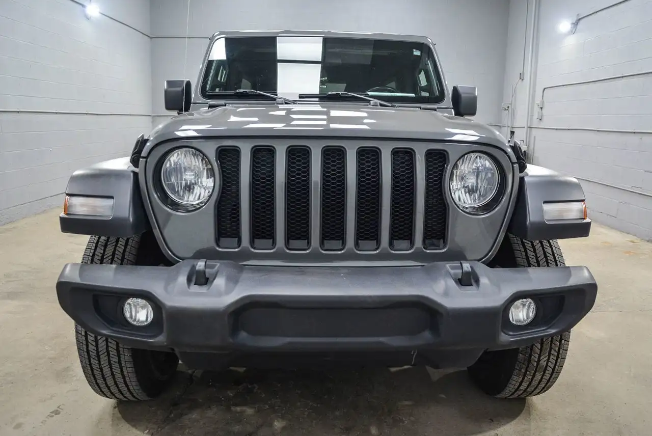 Jeep Wrangler снимка Jeep Wrangler