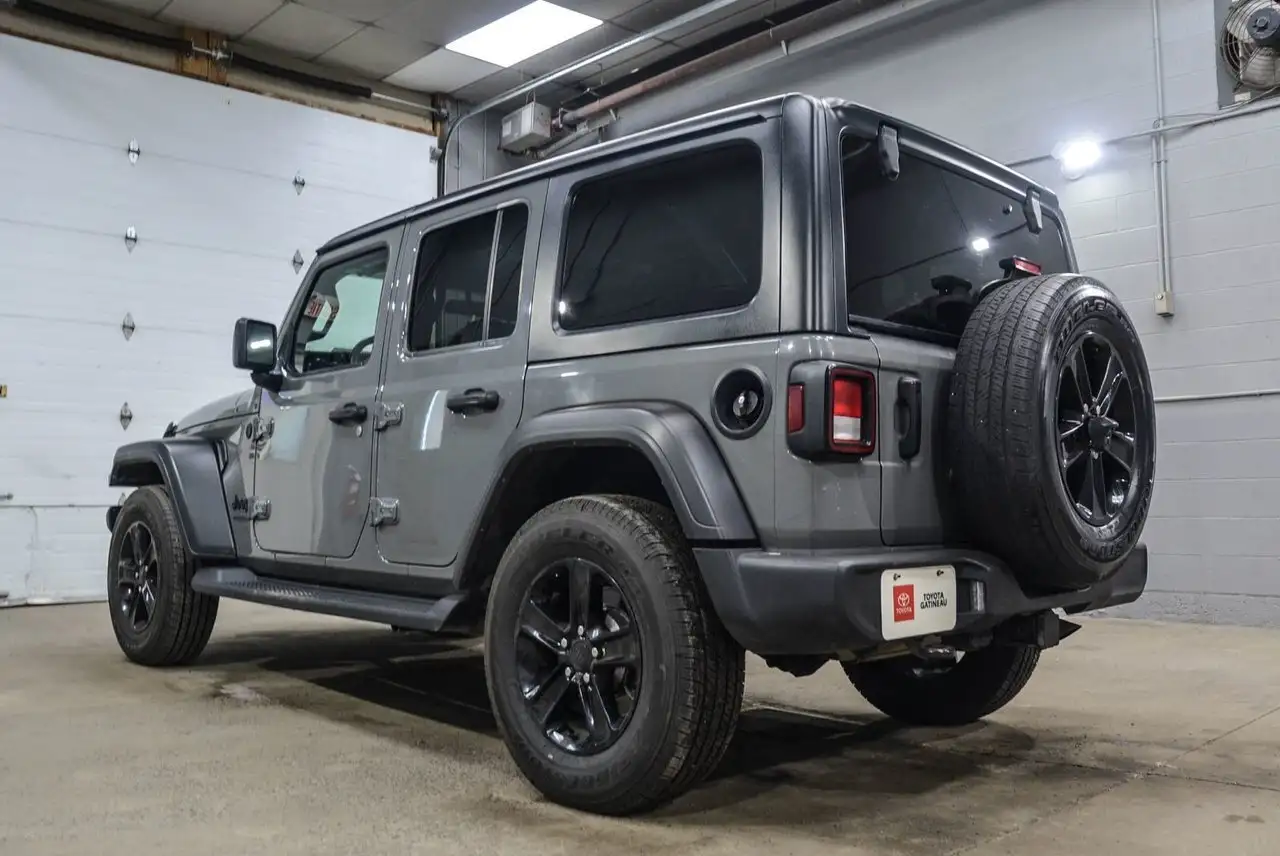 Jeep Wrangler снимка Jeep Wrangler