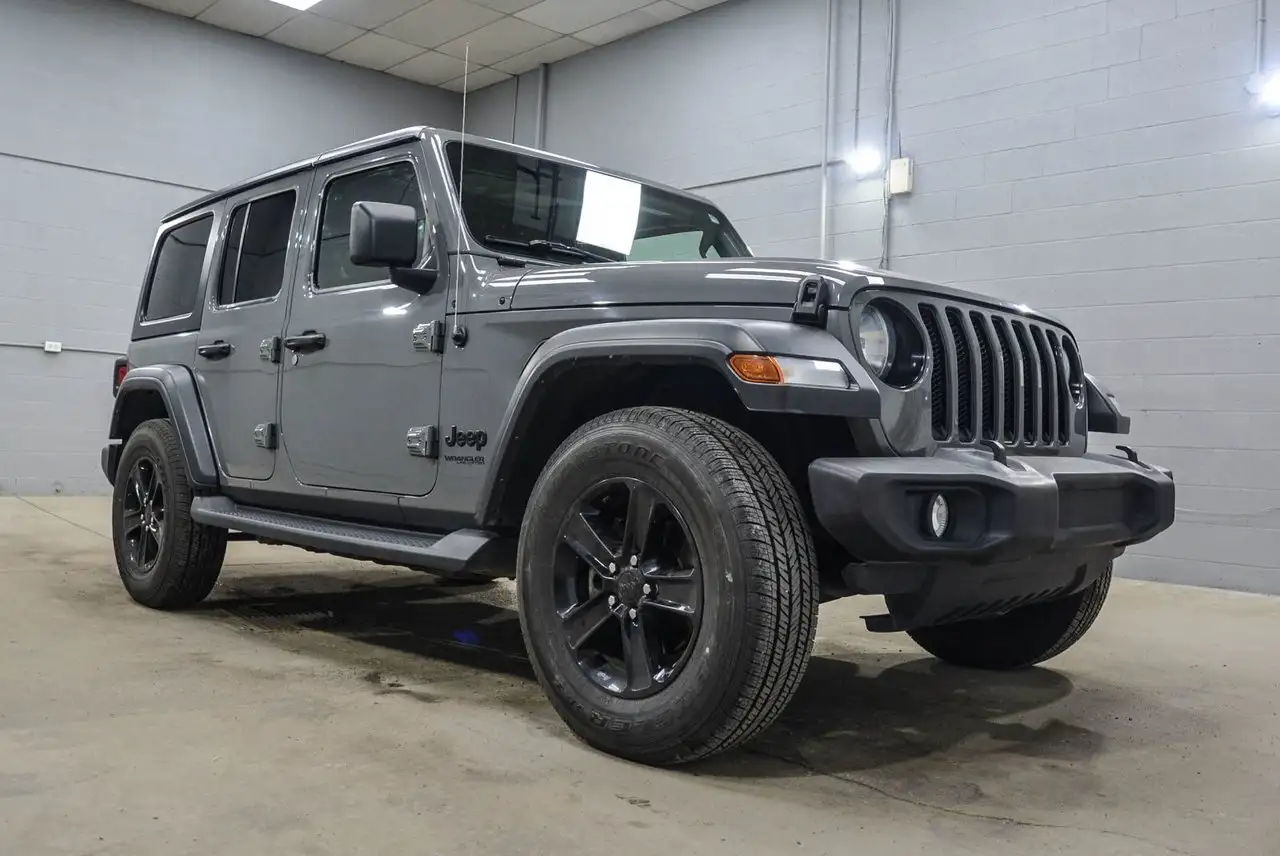 Jeep Wrangler снимка Jeep Wrangler