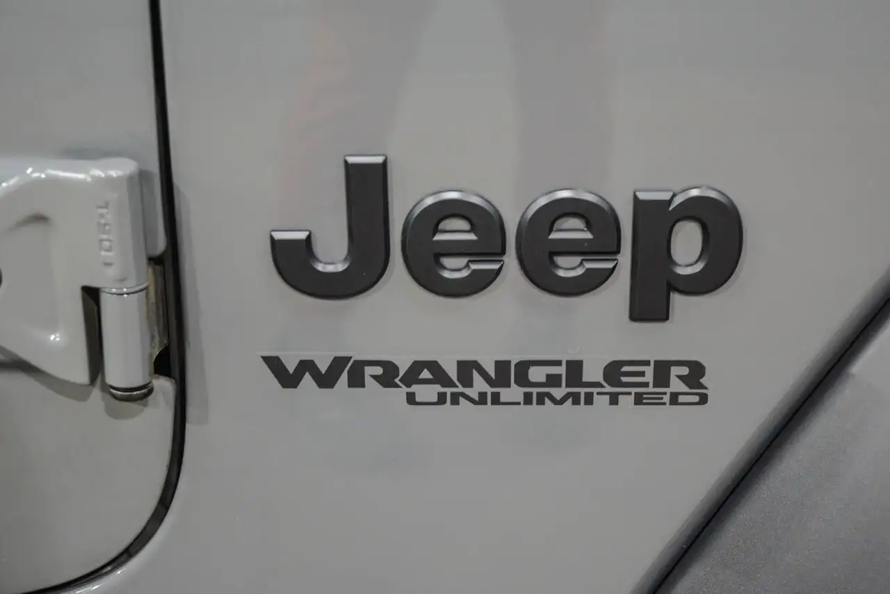 Jeep Wrangler снимка Jeep Wrangler