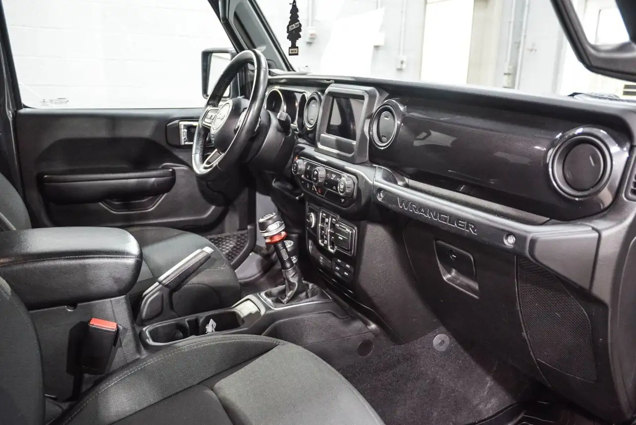 Jeep Wrangler снимка Jeep Wrangler